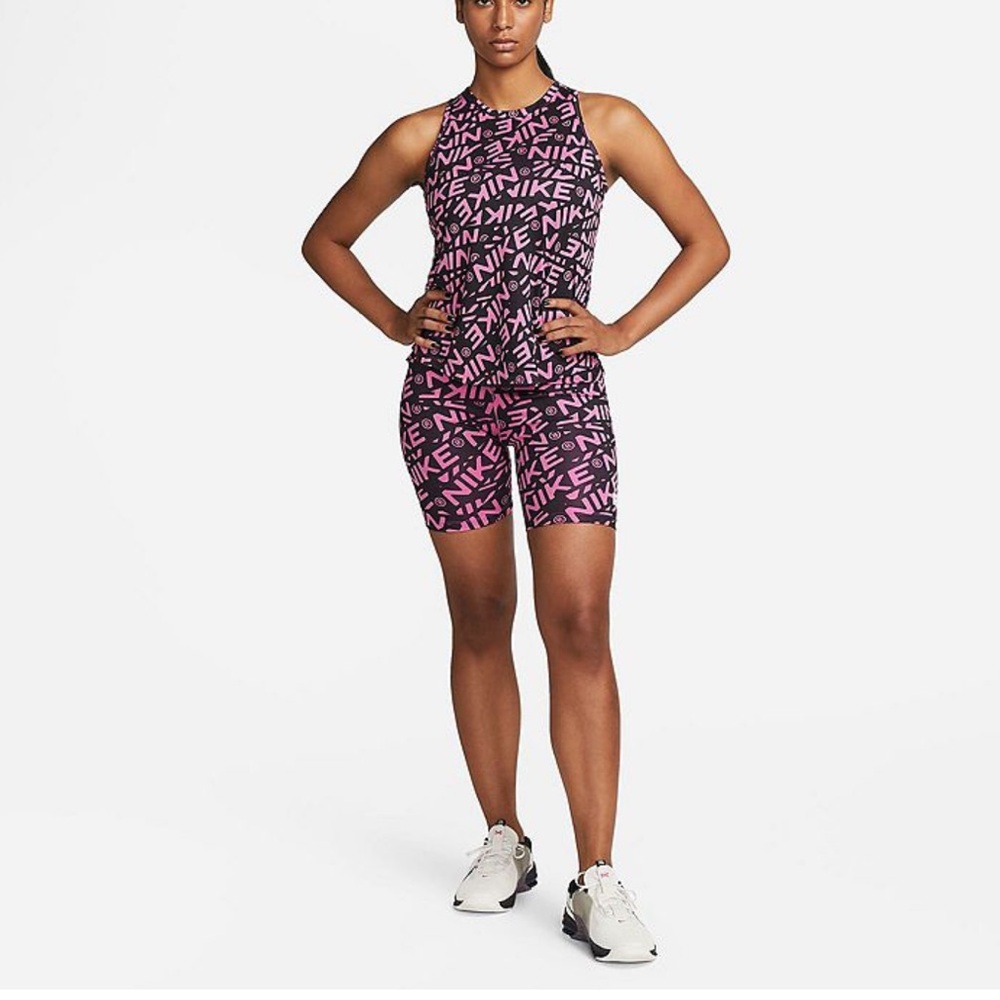 B20 Nike Midrise Bike Shorts - Picture 5 of 6